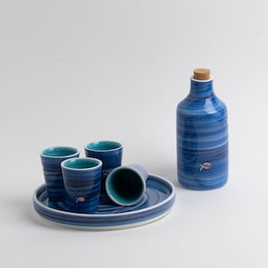 Conjunto de copos e pratos de cerâmica feitos à mão, design de peixe, decoração de cozinha, presente de inauguração, bebidas, histórias de rua atenienses
