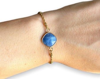 Blue aventurine bracelet, Woman stones bracelet, Bracelet with faceted stones, Hard stones pendant, Golden bracelet