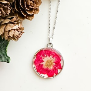 Red Rose Flower Resin Necklace, Women&#39;s Flower Necklace, Steel Necklace, Red Necklace, Valentine&#39;s Day Gift Idea