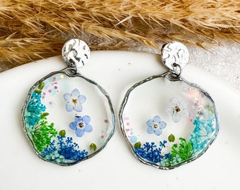 Pendientes de resina colgantes de mujer con flores secas azules, Pendientes de aro grandes de plata, Pendientes florales, Joyas de resina de flores