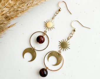 Asymmetrische oorbellen, zon- en maanoorbellen, halfedelstenen oorbellen, gouden etnische oorbellen, boho chique oorbellen, koperen sieraden