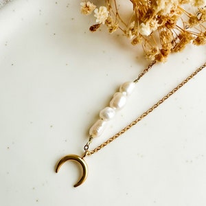 River pearl necklace, Women&#39;s necklace with stones, Moon pendant necklace, Natural stone necklace, Minimal stone necklace, Boho necklace