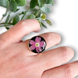 Un grande top anello di fiori