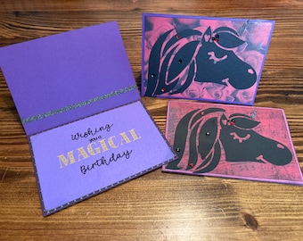 Tarjeta de cumpleaños de unicornio (oscura)