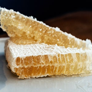 Pure Raw Honey Comb