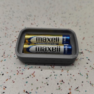 AAA Battery Holder – 3D Printed Insert for Altoids Smalls Tin