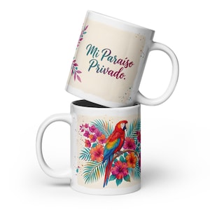 Taza de Cerámica Mi Paraíso Privado with Loro Guacamayo y Flores Tropicales