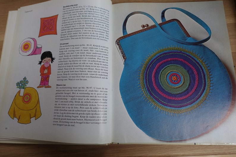 Scandinavian book Danish Lis Paludan 1973 Dutch edition applikeren en borduren 1970s embroidery DIY craft book retro flower power image 4