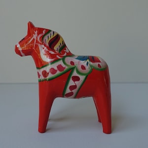 Original 10 centimeters 3.94 inches small vintage Nils Olsson Dala horse wood wooden hand carved painted Swedish folklore collectible orange