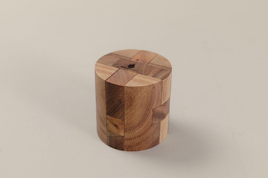 3D Beer Keg Wooden Puzzle - 17-Piece Brain Teaser & Desk Decor