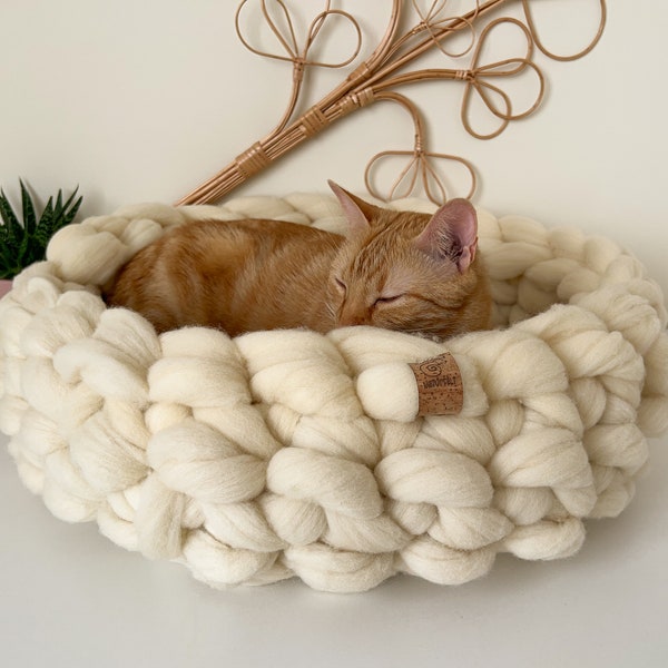 Natürliches Merinowolle Haustierbett, Strickkätzchenbett, Geschenk weg dieses weiche ökologische, Bettkorb für Katzen, Umweltfreundliches Katzenbett, Wollkorb für Katze