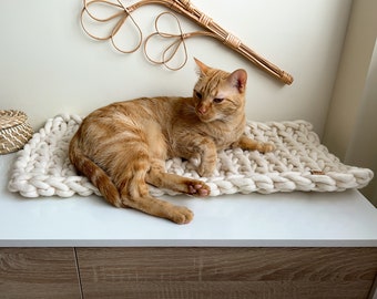 Chunky knits cat bed, merino wool pet bed, Warm and natural merino wool chunky knit cat bed, flat cat bed, cat house