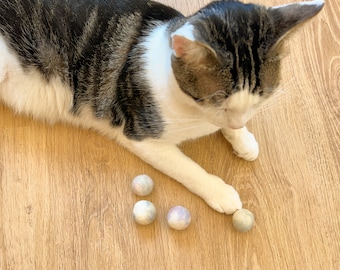 Cute natural felt balls for kittens, Handmade wool pom poms for cats, Organic balls for playful cats, Set of natural wool toys with catnip