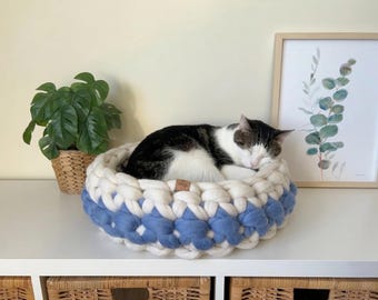 Cuccia per gatti a maglia grossa blu / Cesta per gatti in lana merino / Cuccia per gatti moderna / Cuccia per gatti minimalista / Cuccia per gatti naturale