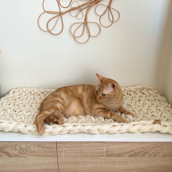 Lit pour chat en laine pour le rebord de la fenêtre, lit pour chat plat blanc pour fenêtre, tapis pour chat en tricot épais, lit pour chat tissé blanc pour meubles, lit pour chat lavable