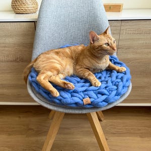Custom made cat bed, Handmade natural wool cat bed, Washable chunky knit Pet Bed, Soft beds for your cat, and decorative for your home
