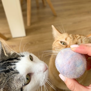 Set de pompones de fieltro con cascabel, pompones con sonido para gatos, ovillos de lana ecológicos con hierba gatera, ovillos de lana saltarines para gatos en diferentes tamaños