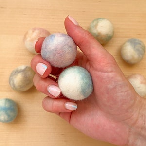 Felted ball with rattle for kittens, Set of soft felt balls with catnip, Ecological pom poms with sound for cat, Natural wool balls for cats