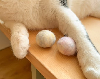 Eco-friendly balls for playful cats, Cat toy wool ball exercise, Bouncy natural wool balls for cats, Handmade colorful balls for kittens