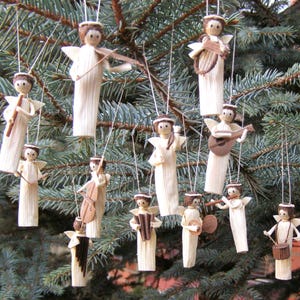 Rustikale Maishülsen Engel Ornamente: Musikinstrument 12er Set