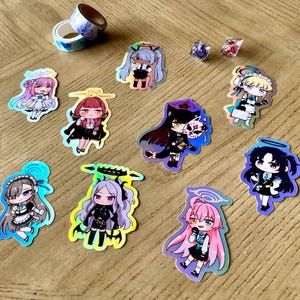 Stickers holographiques 8 cm Blue Archive (Hina, Iori, Aru, Yuuka, Toki, Wakamo, Asuna, Mika, Hoshino)