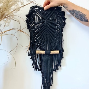 Búho colgante de pared de macramé negro: decoración gótica bohemia