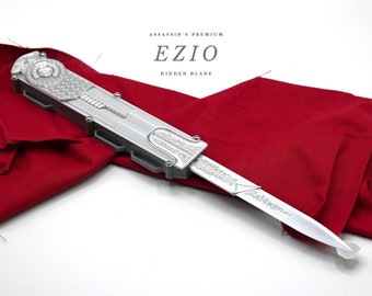 V2 Assassin's Brotherhood Ezio Auditore Hidden Blade Edición Premium