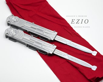 V2 Assassin's Dual Brotherhood Ezio Auditore Hidden Blades Premium Edition (Blade Pair)