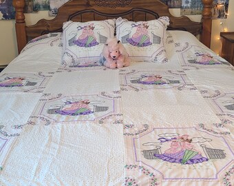 Hand-Embroidered Bedspread & Throw Pillow Set (Queen)