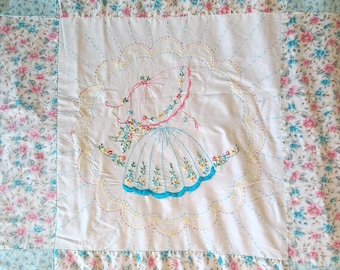 Vintage Hand-Embroidered Bedspread (Queen)