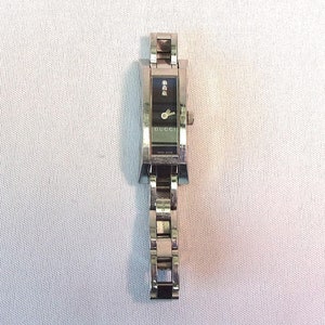 Gucci Square Face 3P Diamond Dress Watch 110 White Metal Stainless Steel Case and Bracelet Dark Faced Ladies Wristwatch Small Size