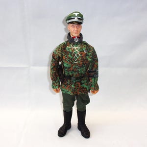 Dragon WW2 Paratrooper Officer type Character 12 inch 1/6th Custom Kitbash Sculpt in the Poseable Action Figure body Uniform + Accessories 2