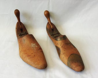 Vintage Wooden Shoe Trees: Men's Hinged Cobblers Lasts, Size 11.5-12