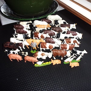 Rare Vintage Britains Farm Animals Cows + Calves Pigs Cart Horse Chicken and Chicks Ducks Farmer Hunter + More over 30 pieces Toy Farm Set