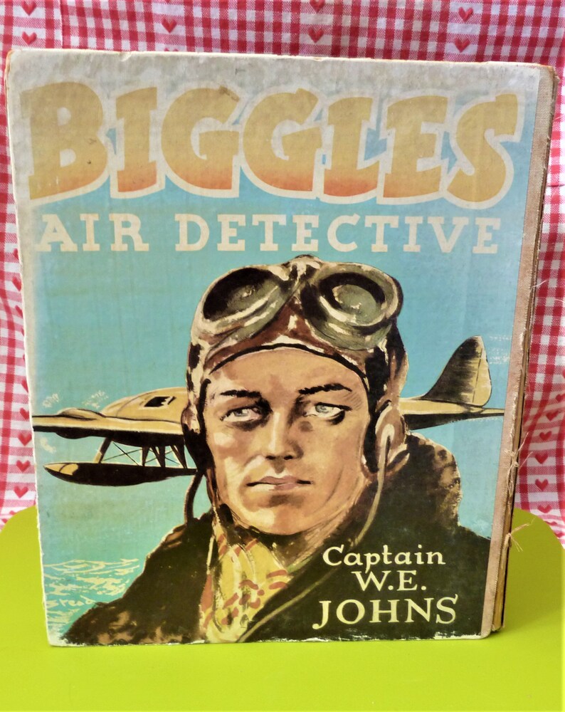 Vintage 1950 Biggles Air Detective Annual By Captain W E Johns Illustrated by Leslie Stead image 3