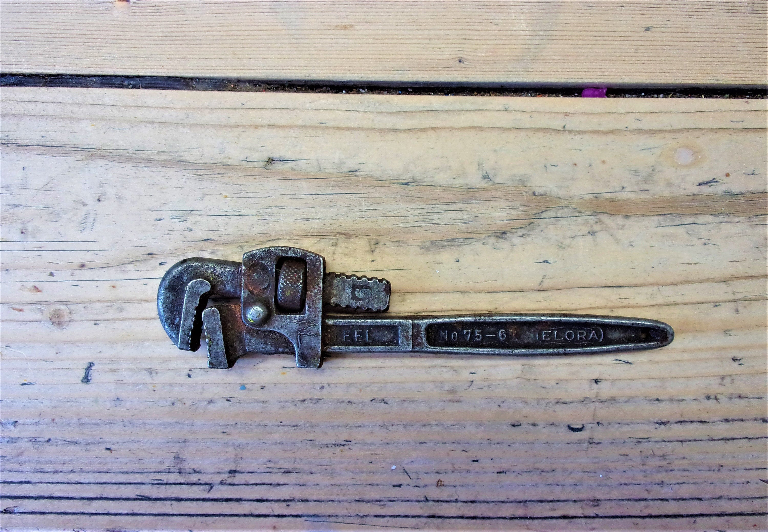 希少　GERMANY 旧西ドイツ　ヴィンテージ　ブロッチ　美品 Wrenches germany - Etsy 日本