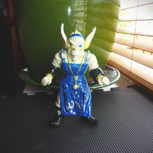 Figura de acción de vinilo moldeada por soplado Bandai de los Mighty Morphin Power Rangers de la época de los extraterrestres Finster, 1993