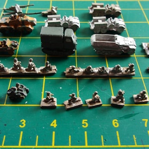 Vintage 6mm Micro Model Tank Collection 200+ multi Pieces 1:300 Vehicles Artillery + Figures WWII War Gaming Metal Miniature Rare Early set