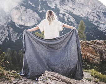 Linen throw blanket, Organic linen beach blanket, Softened heavyweight linen blanket, Summer throw blanket, Picnic blanket, Gray blanket.