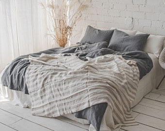 Manta de lino natural con rayas blancas y naturales. Manta de verano de lino suavizado, manta de lino lavada en piedra de mayor peso.