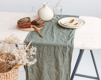 Corridore da tavolo in lino in verde grigio, corridore da tavolo in lino ammorbidito lavato, arredamento da tavola per le vacanze, corridore da tavolo in lino fatto a mano, biancheria da tavola naturale.