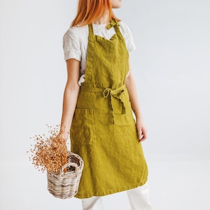 Natural linen apron in olive green, Full linen apron for women and men, Handmade traditional apron, Long linen apron for cooking, painting.