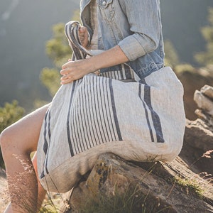 Französische Stil Leinen Strandtasche, Übergroße Leinentasche, Leinen Strandtasche mit Taschen, Natürliche Leinen Sommertasche, Große Leinen Einkaufstasche, Reisetasche. Bild 2