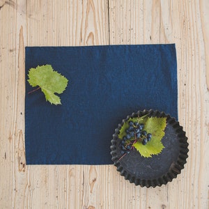 Dark blue linen placemats, Soft table mats, Natural linen placemats for holiday table decor, Natural placemat set, Washed linen placemats.