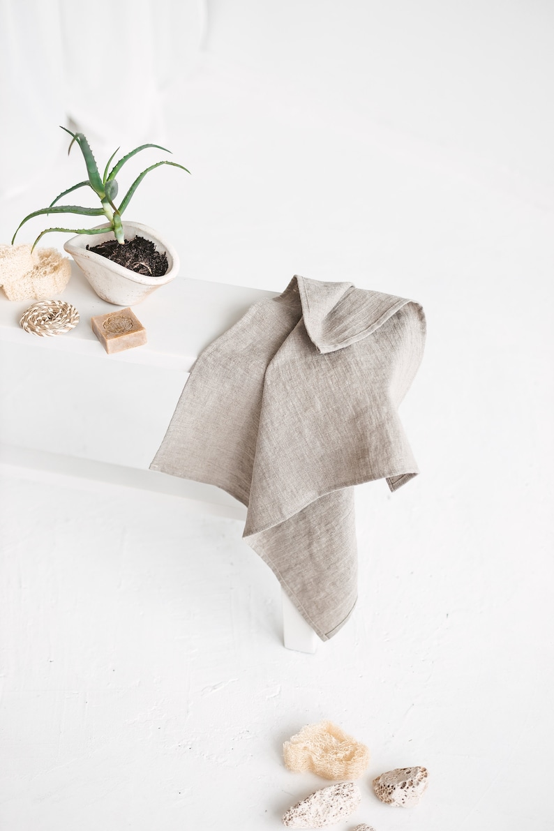 Natural linen bath towels, Stonewashed linen towels, Softened linen towels in various sizes, Heavyweight linen towels, Absorbent towels. image 9