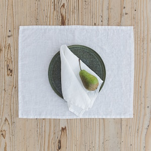 Serviettes en lin blanc cassé, serviettes en lin lavées, serviettes en lin naturel de différentes couleurs, linge de table, décoration de table, serviettes en lin pur. image 1