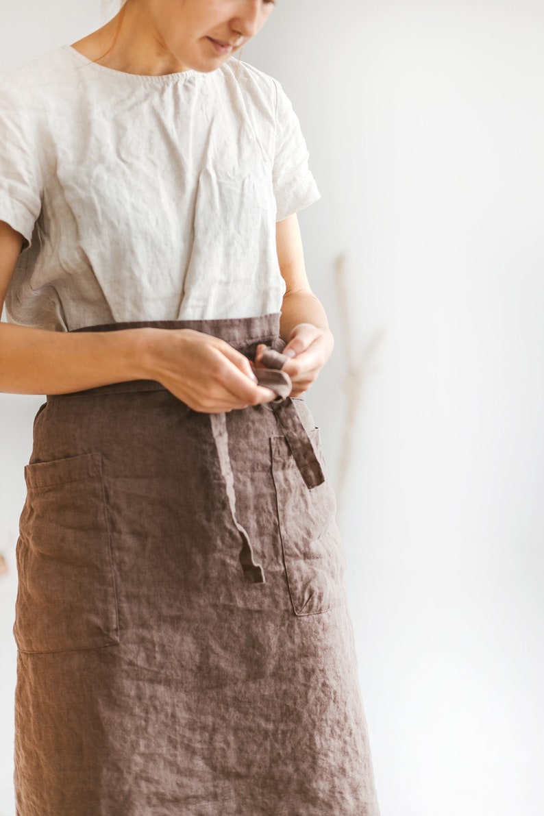 Linen half apron for women and men, Natural apron with pockets, Half apron for summer grilling season, Handmade linen apron, Barista apron. image 2