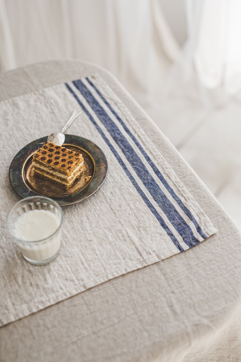 French striped linen placemats in various colors, Natural fabric placemats, Thick linen placemats, Navy blue striped placemats.