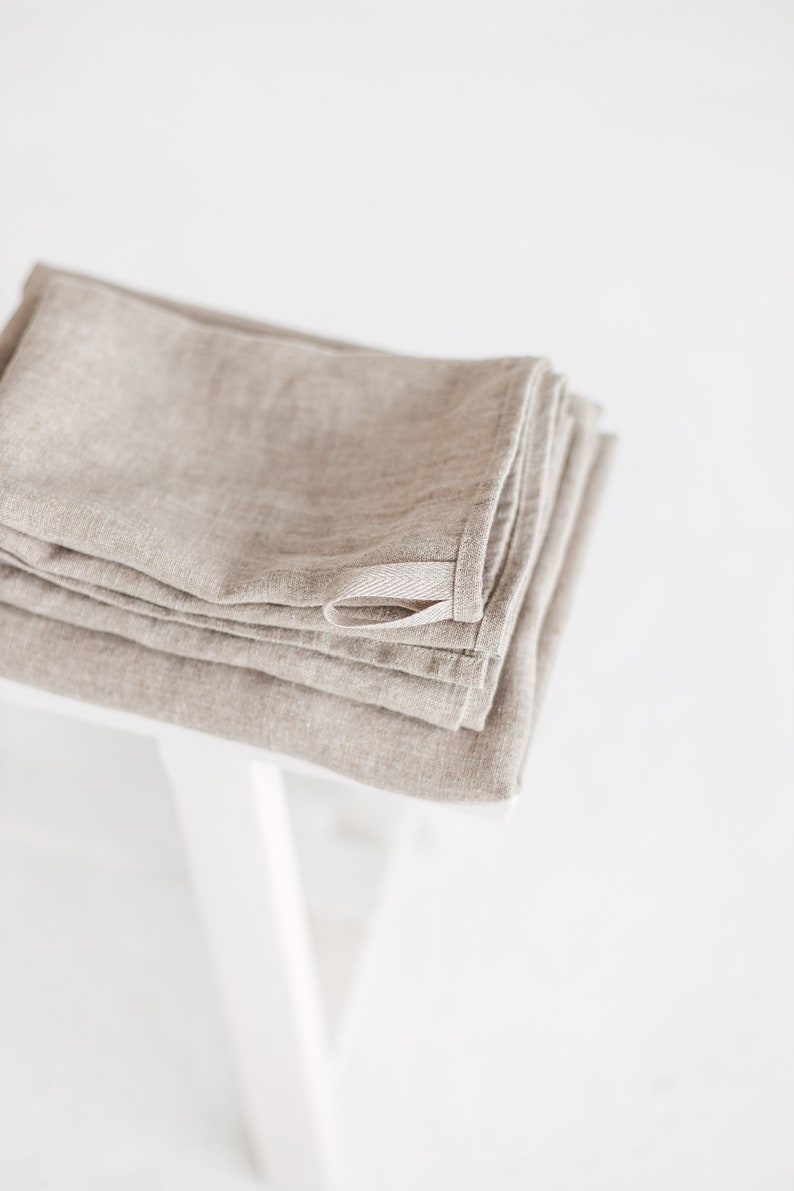 Natural linen bath towels, Stonewashed linen towels, Softened linen towels in various sizes, Heavyweight linen towels, Absorbent towels. image 1