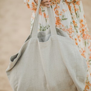 Große Leinen Strandtasche, Sommertasche aus natürlichem Leinen, Übergroße Leinentasche mit Futter, handgemachte Leinentasche, natürliche Strandtasche, Öko-Tasche. Bild 3